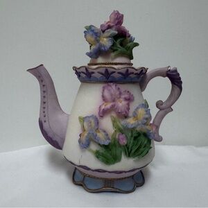 Vintage Montefiori Collection Leopard Statue Figurine Wood Base Hand Painted